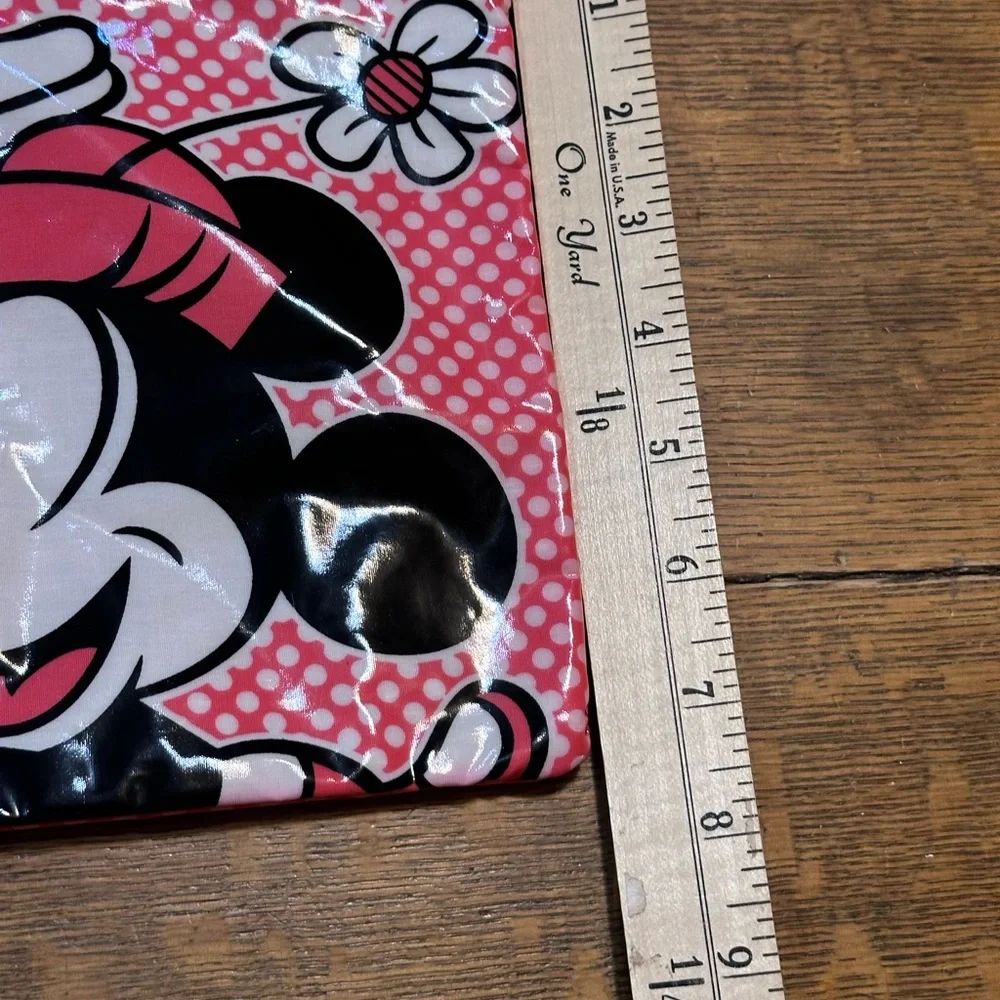 Disney Parks Minnie Mouse cosmetic pouch‎